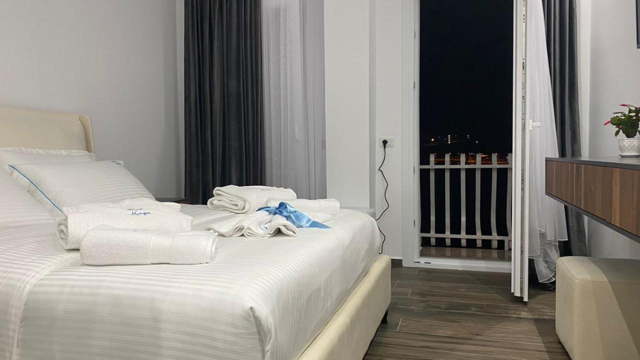 Bujtina Xhabakja Otel Belsh Dış mekan fotoğraf
